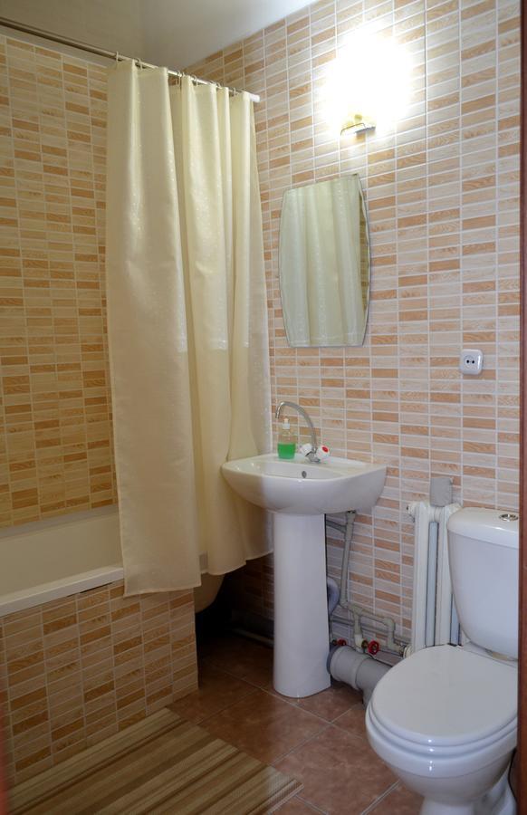 Hotel Europa Semei Cameră foto